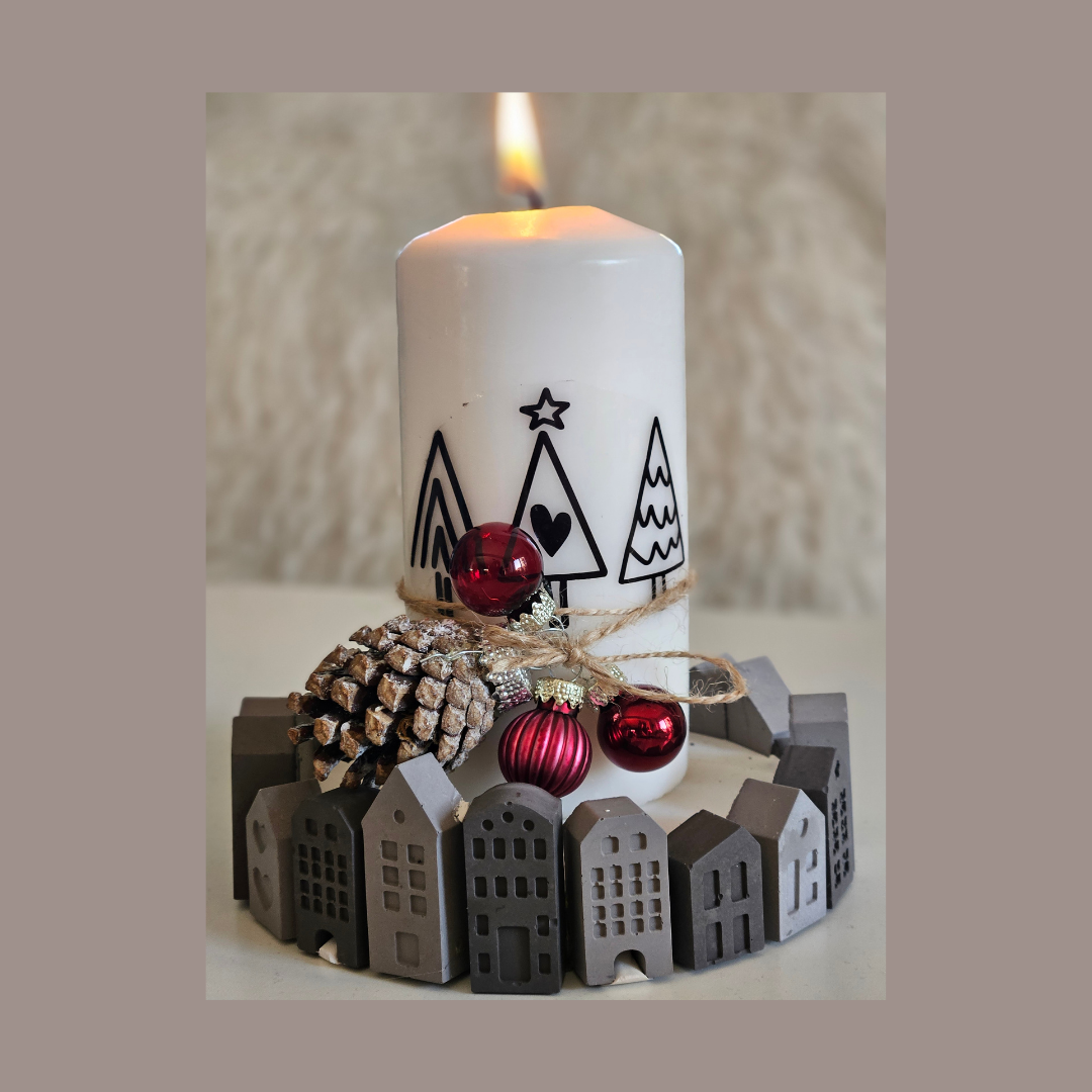 Adventskerze mit Häuserkerzenteller